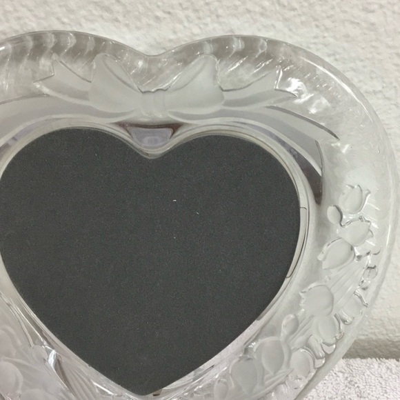 Vintage Home Beautiful Frosted Floral Heart Open Front Photo Glass Frame Classic - Picture 3 of 11